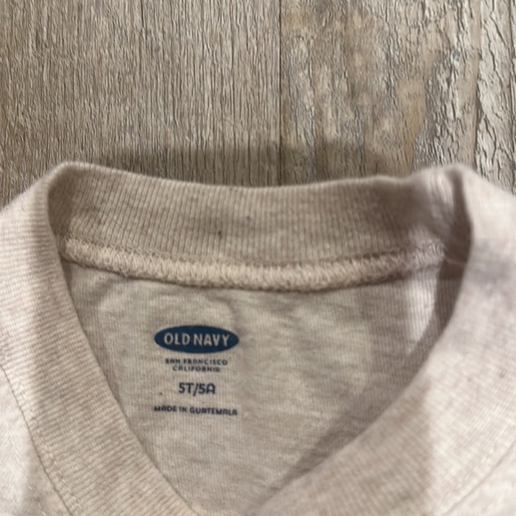 Holiday polar bear. Kids size 5, Old Navy long sleeve t-shirt. - Picture 3 of 4